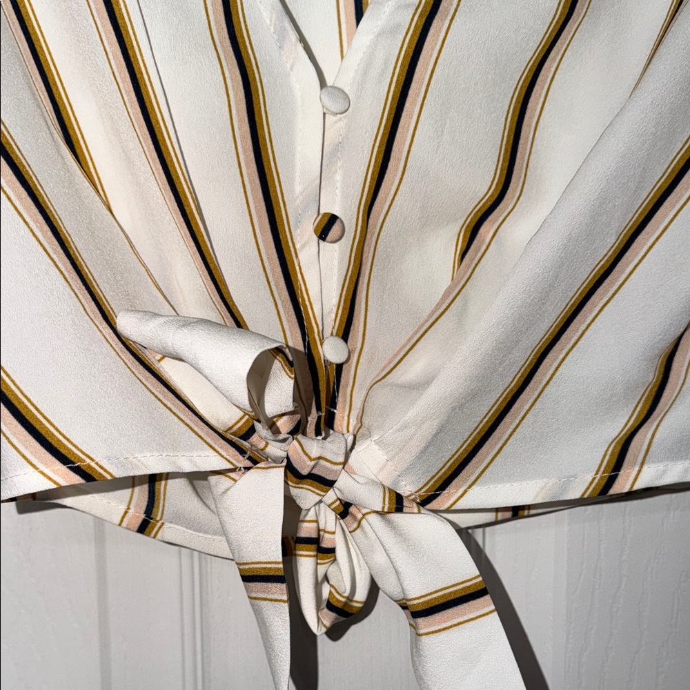 Forever 21 White and Gold Striped Tie-Front Blouse - Picture 6 of 7